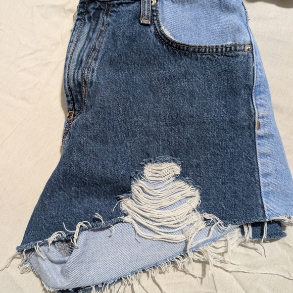🛍️4 For $15🛍Denim Forever 21 Blue and Jean Shorts Distressed Design 90s Shorts - Picture 8 of 12